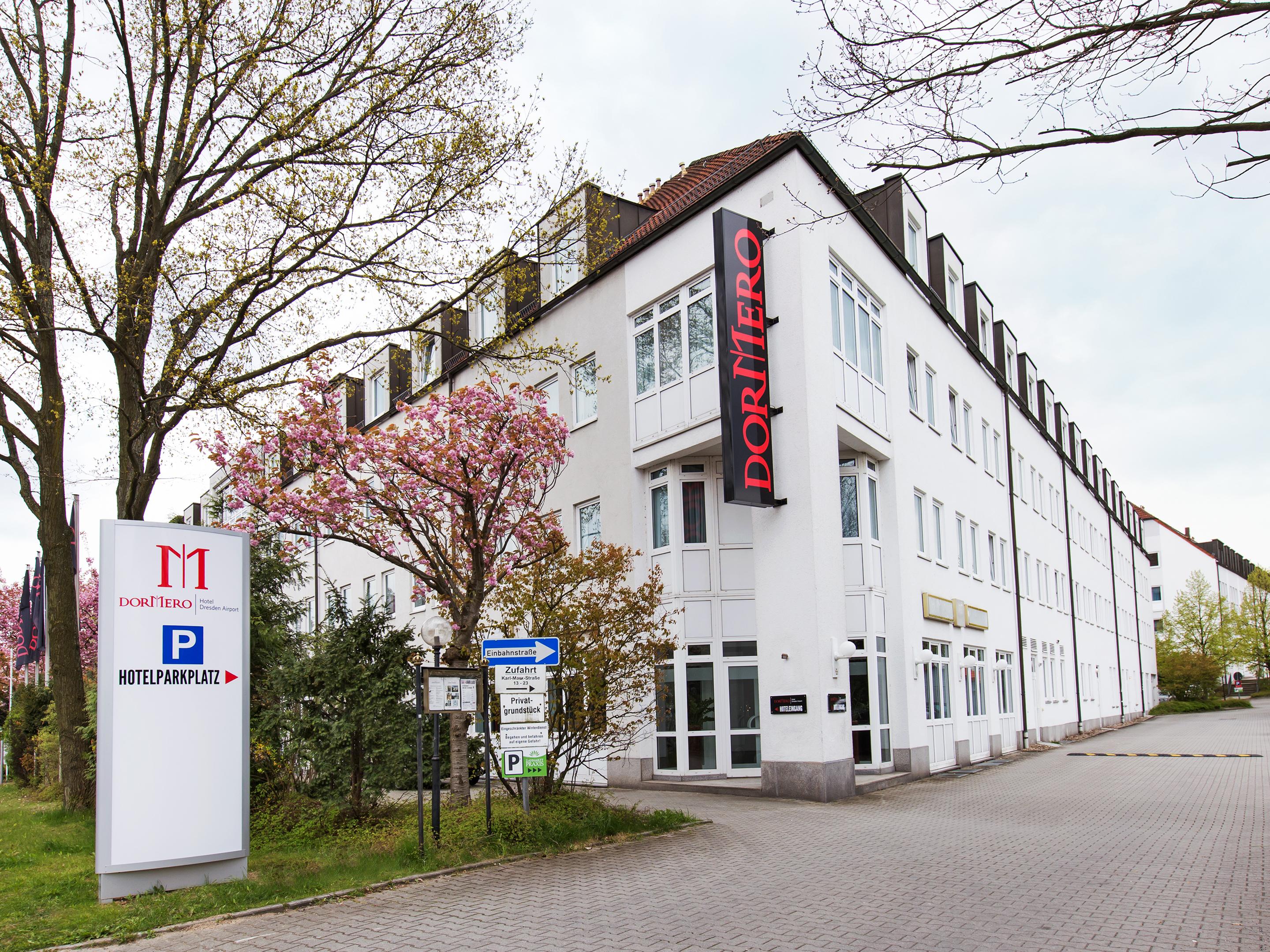 DORMERO Hotel Dresden Airport Exterior foto